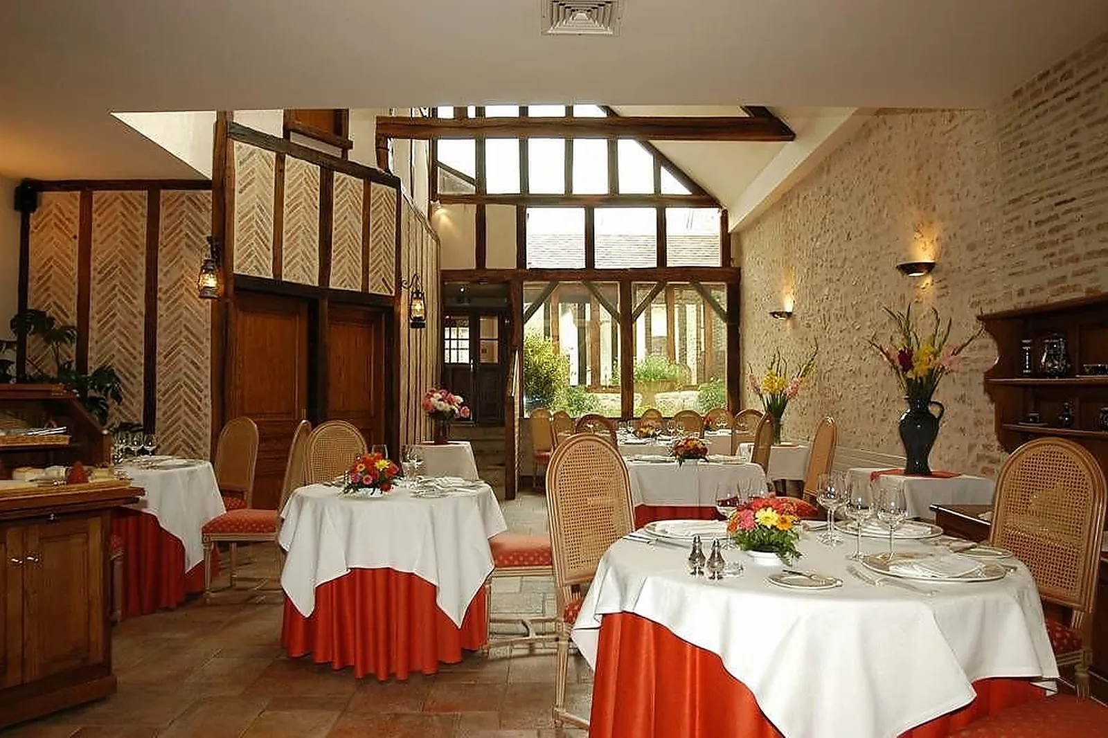 Lieux événementiels, LA CHAUMIÈRE HÔTEL RESTAURANT
