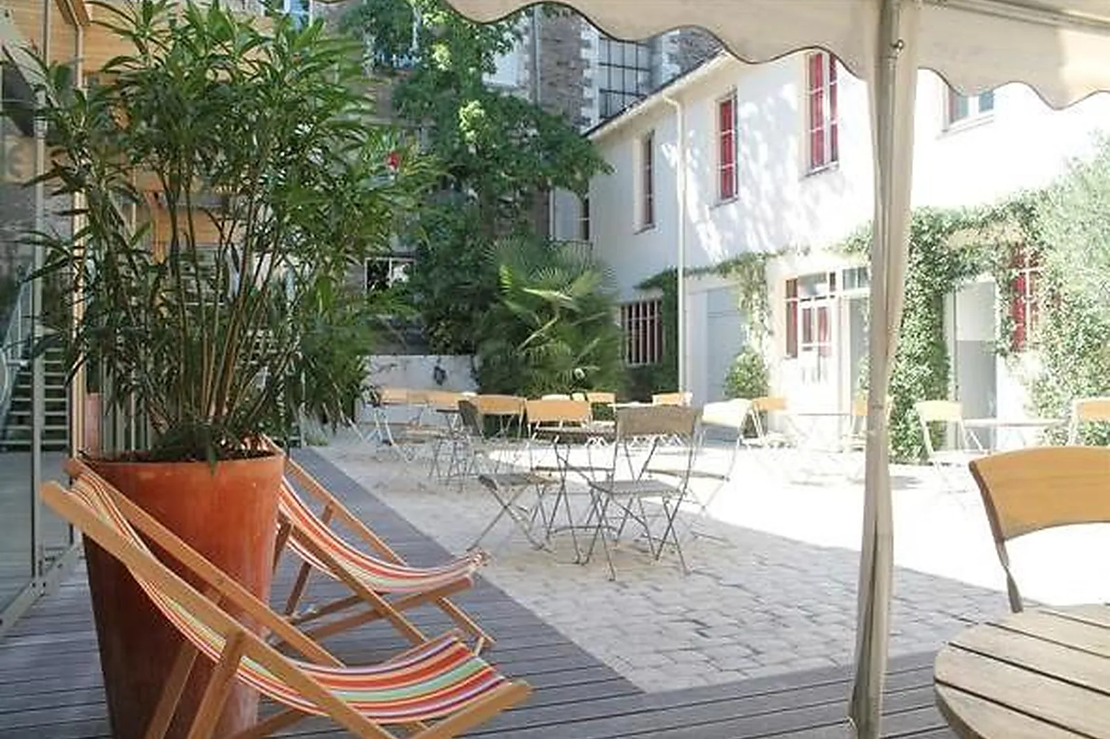 Lieux événementiels, LA CIE DU CAFÉ THÉÂTRE