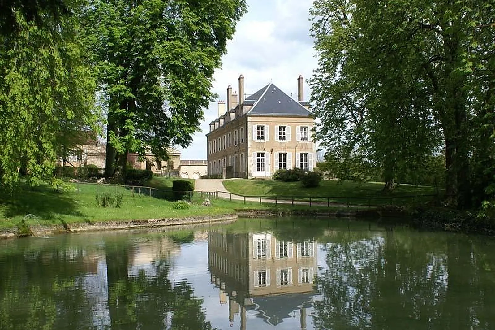 Lieux événementiels, LA CIMENTELLE