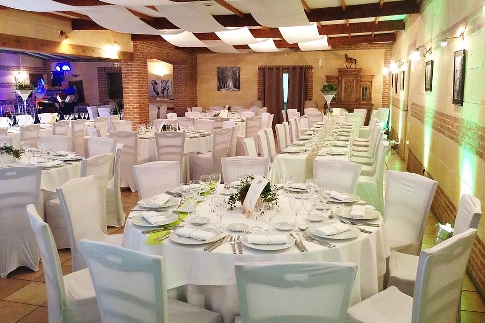 Lieux événementiels, LA CLAIRE FONTAINE