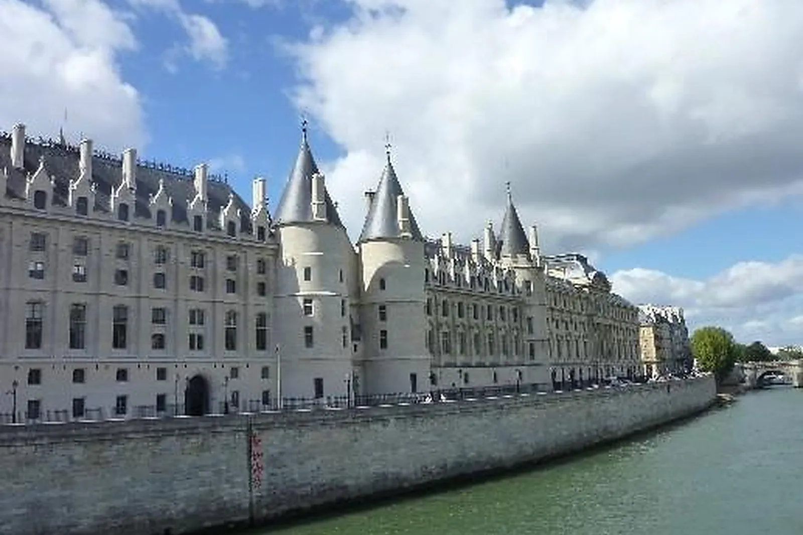 Lieux événementiels, LA CONCIERGERIE PARIS