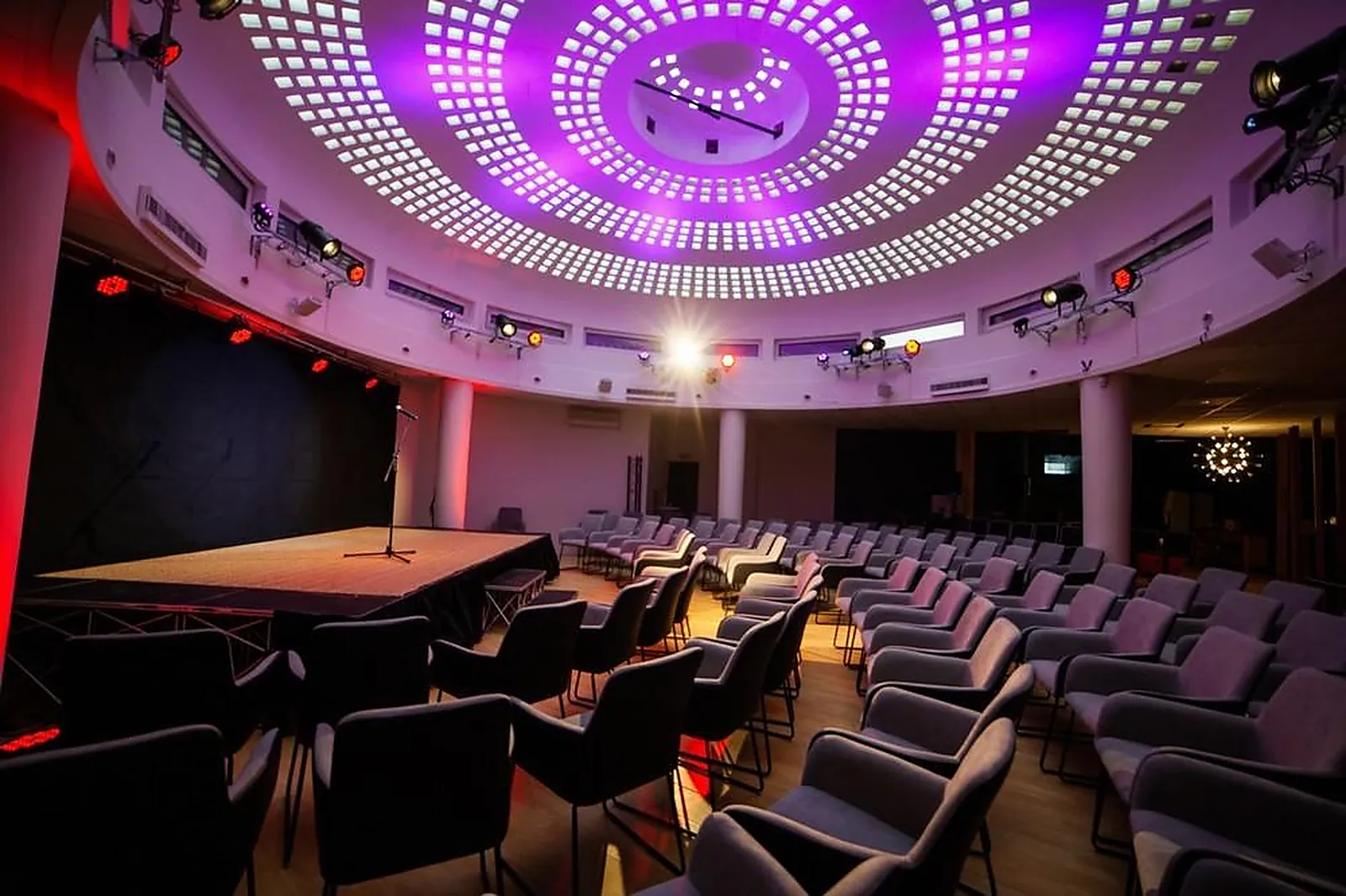 Lieux événementiels, LA COUPOLE