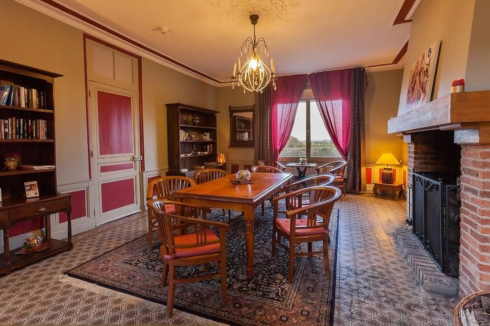 Lieux événementiels, LA COUR CARRÉE