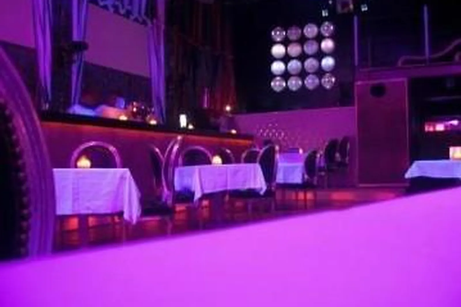 Lieux événementiels, LA COUR DES GRANDS