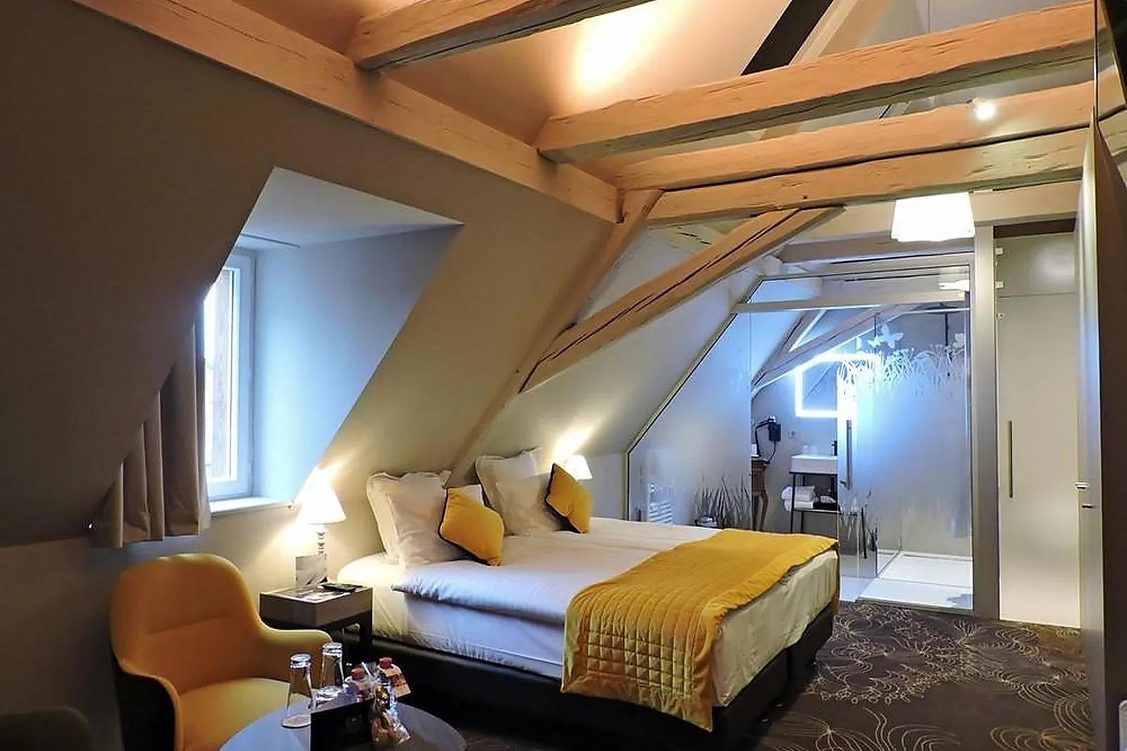 Lieux événementiels, LA COURONNE