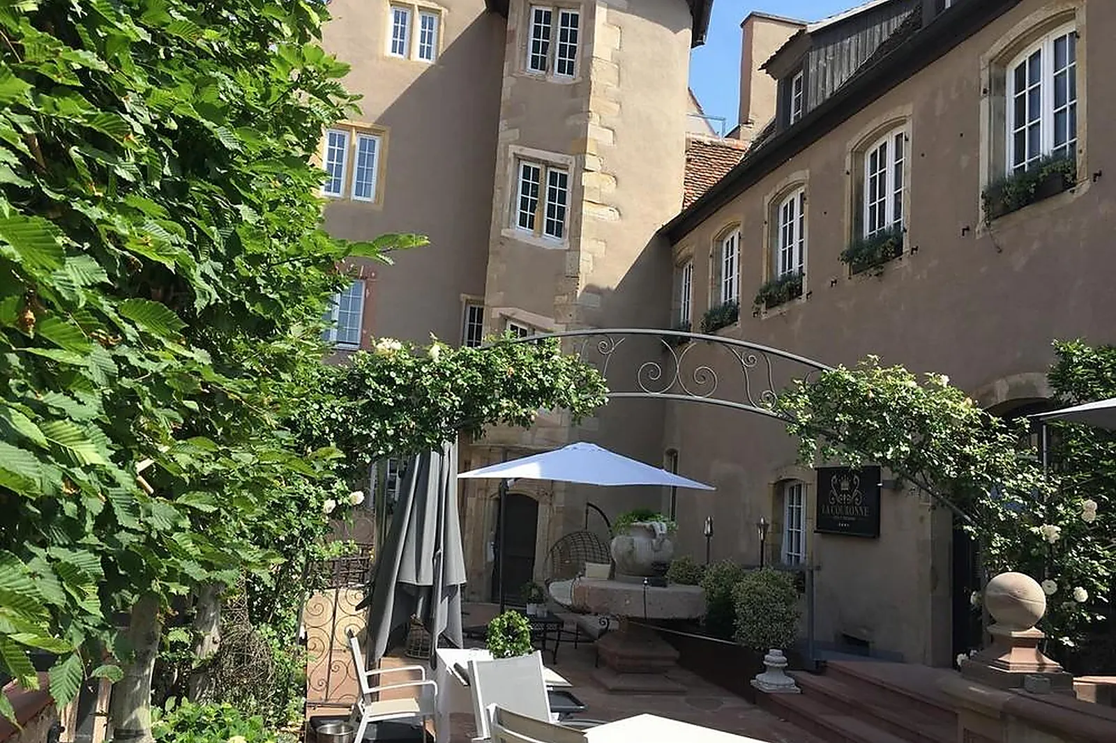 Lieux événementiels, LA COURONNE