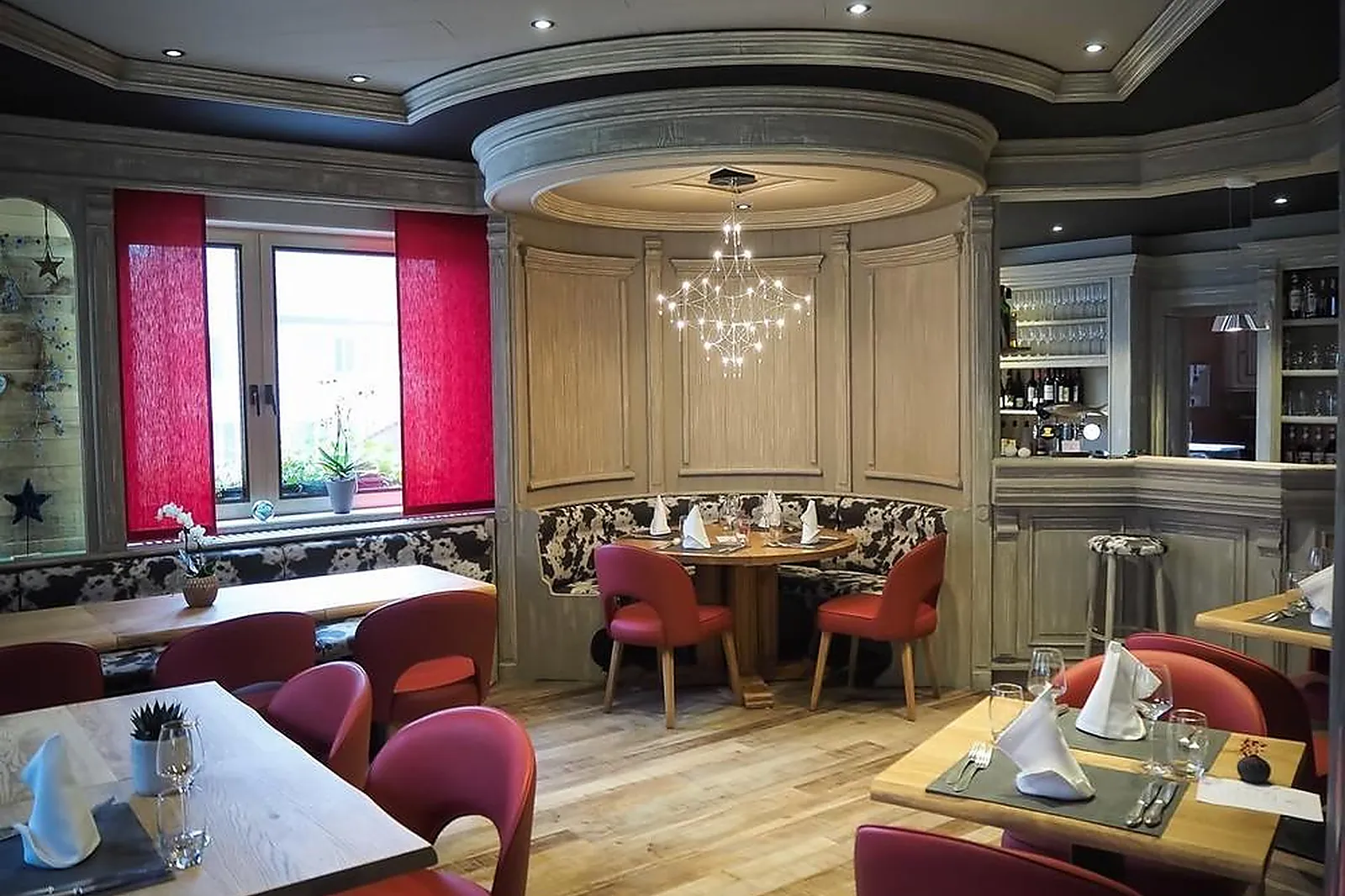 Lieux événementiels, LA COURONNE BY K