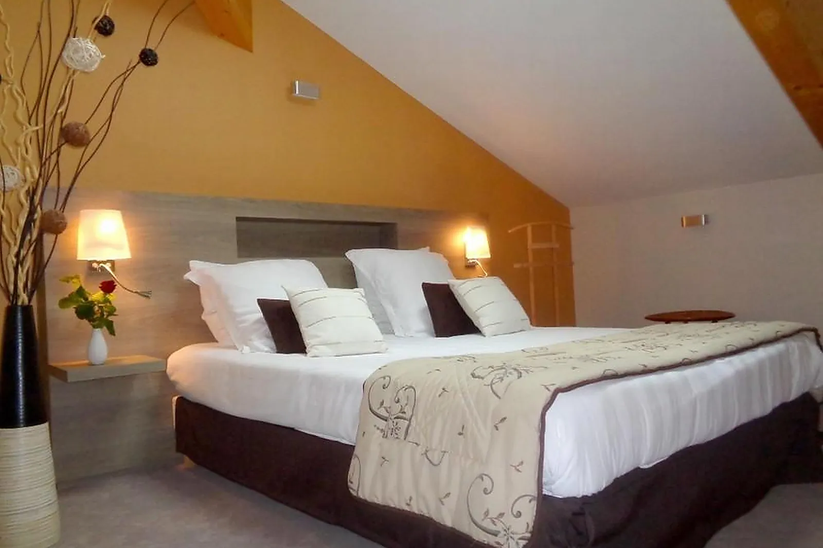 Lieux événementiels, LA CROISÉE DES CHEMINS