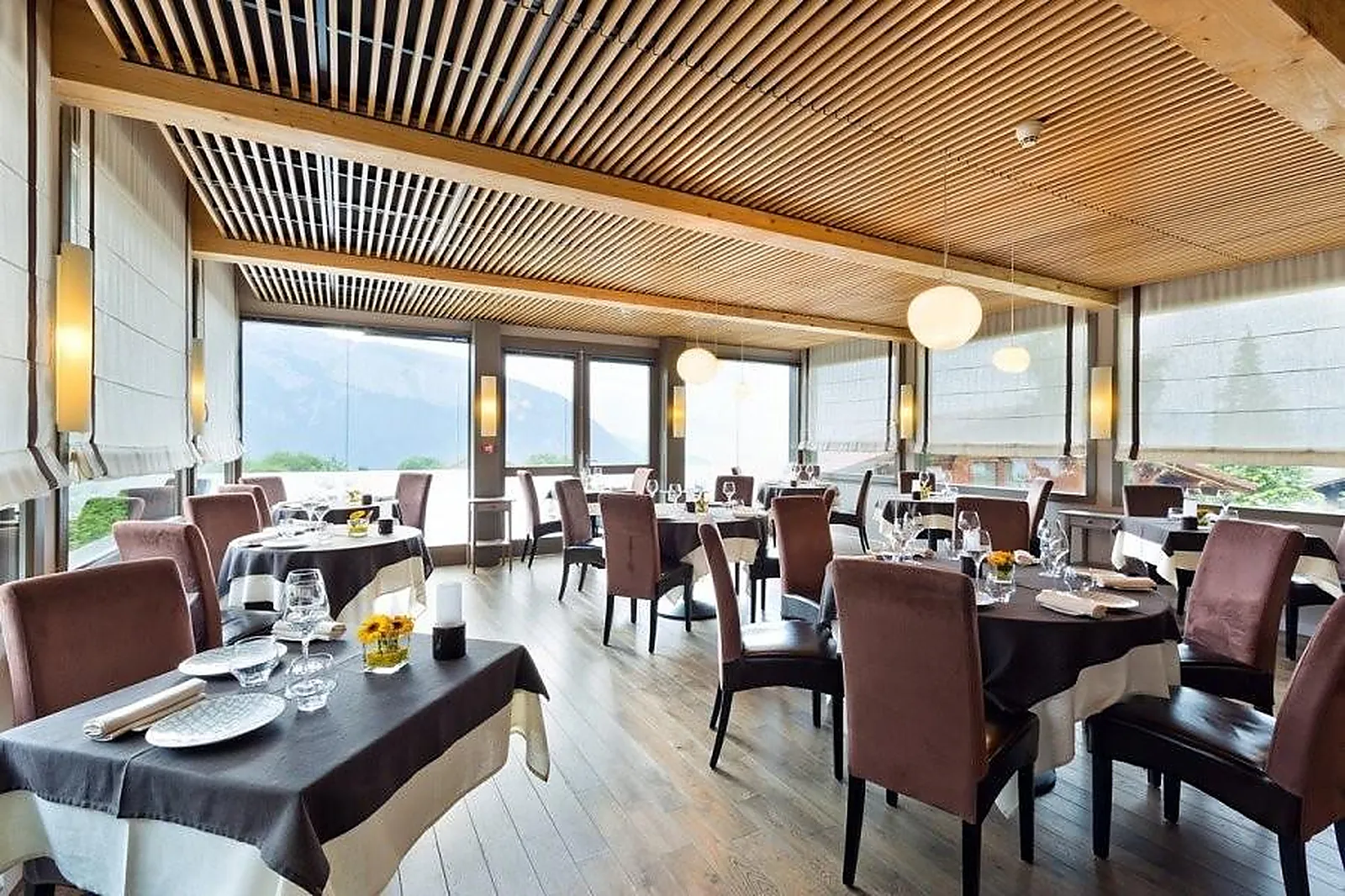 Lieux événementiels, LA CROIX DE SAVOIE ET SPA