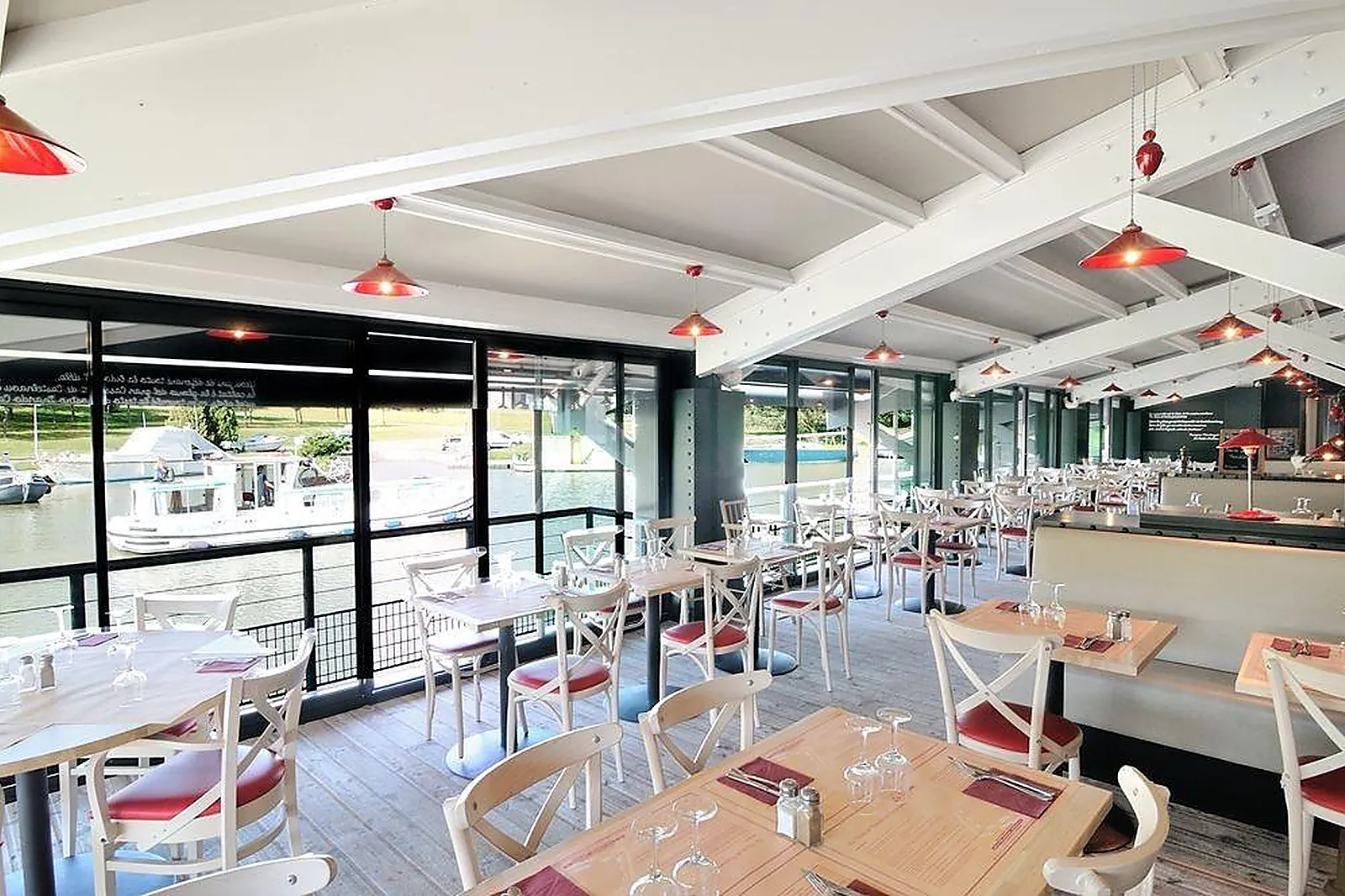 Lieux événementiels, LA DINÉE