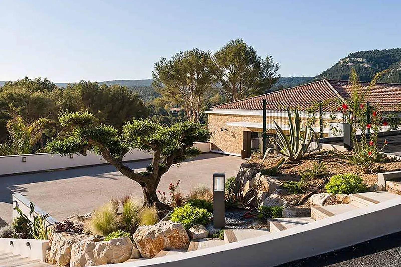 Lieux événementiels, LA DONA TIGANA