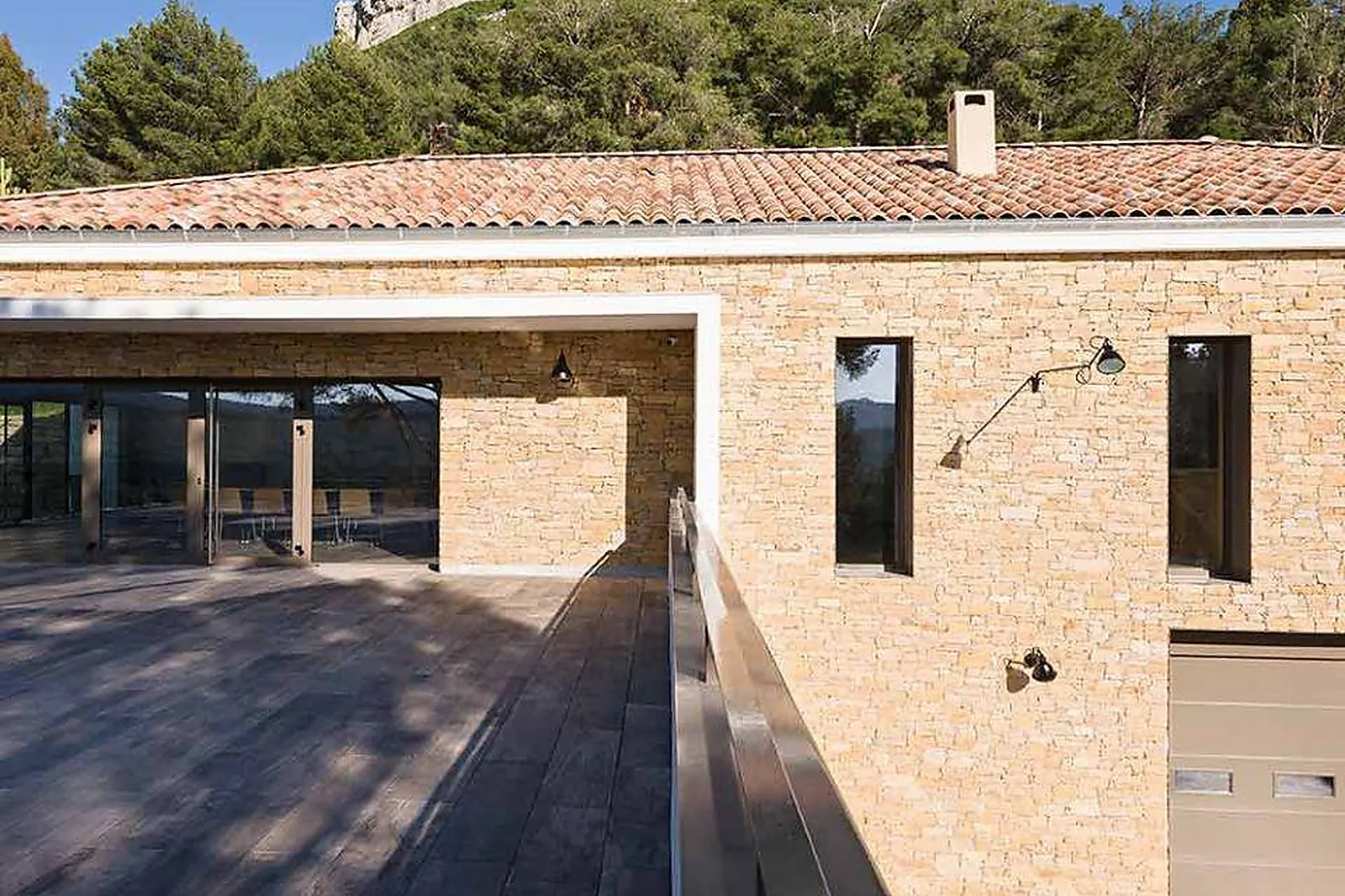 Lieux événementiels, LA DONA TIGANA