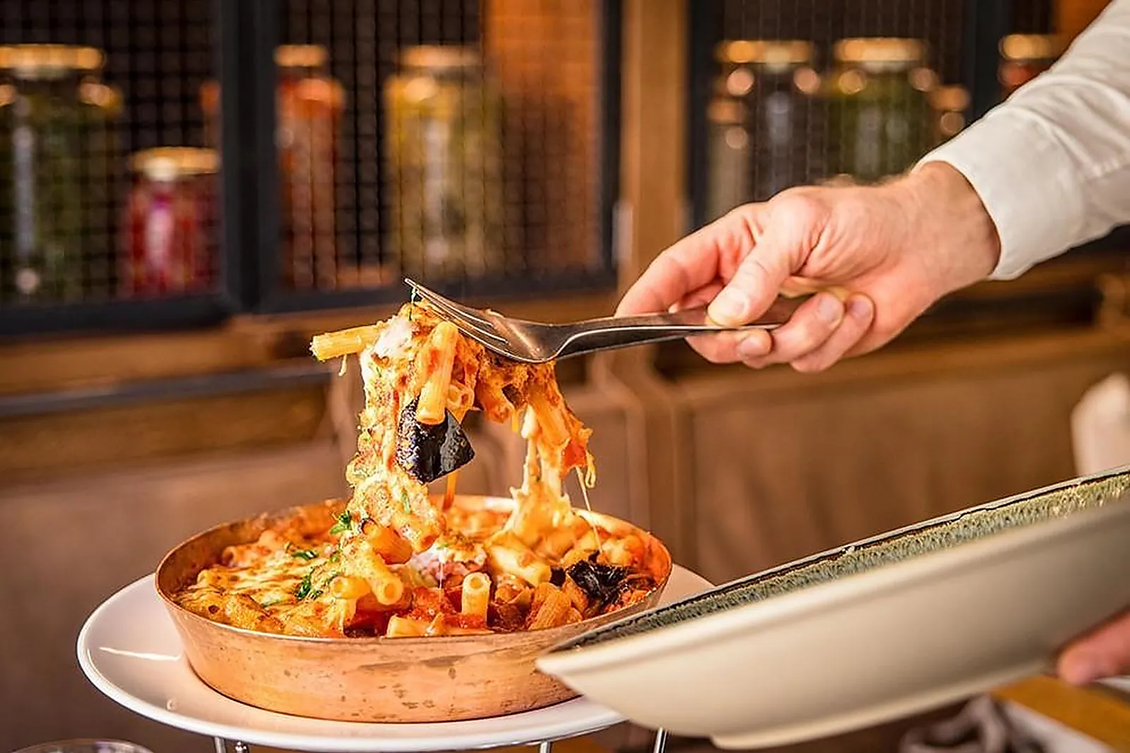 Lieux événementiels, LA FAVOLA