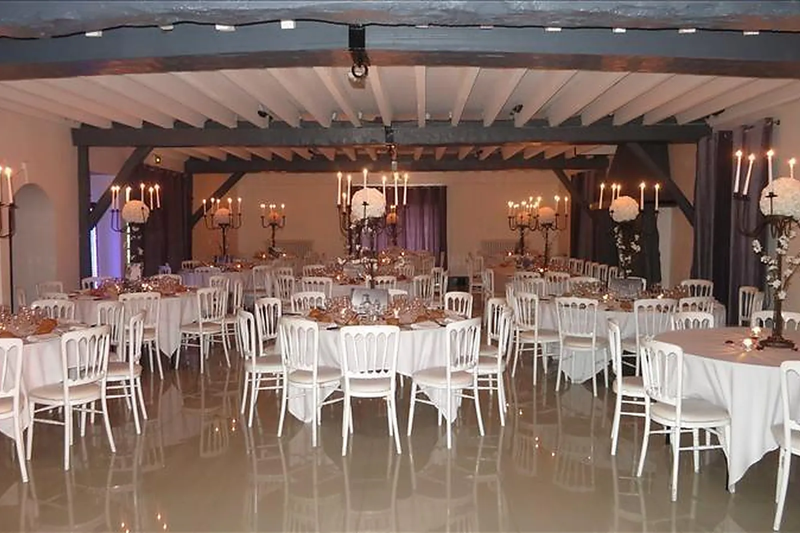 Lieux événementiels, LA FERME AUX SAULES