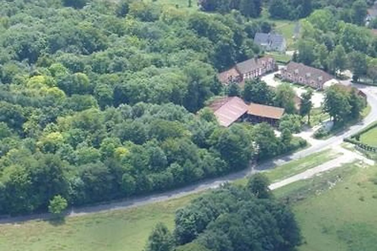 Lieux événementiels, LA FERME BLANCHE
