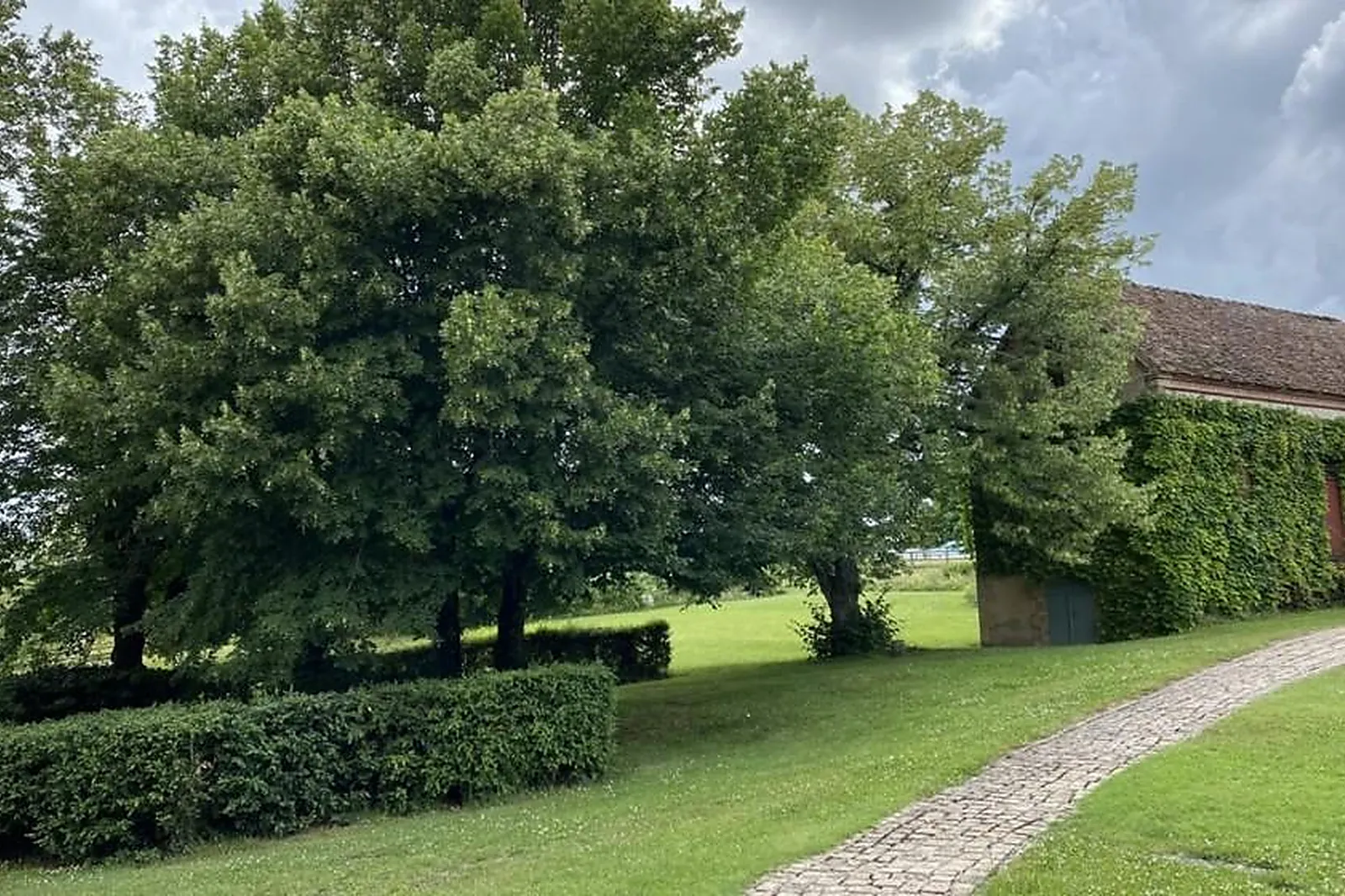 Lieux événementiels, LA FERME BLEUE