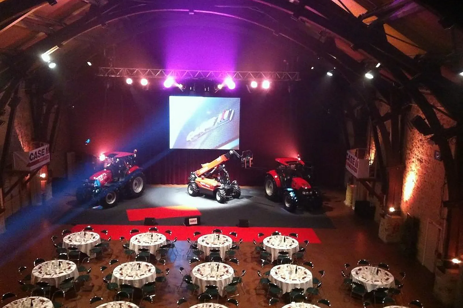 Lieux événementiels, LA FERME DU MANET