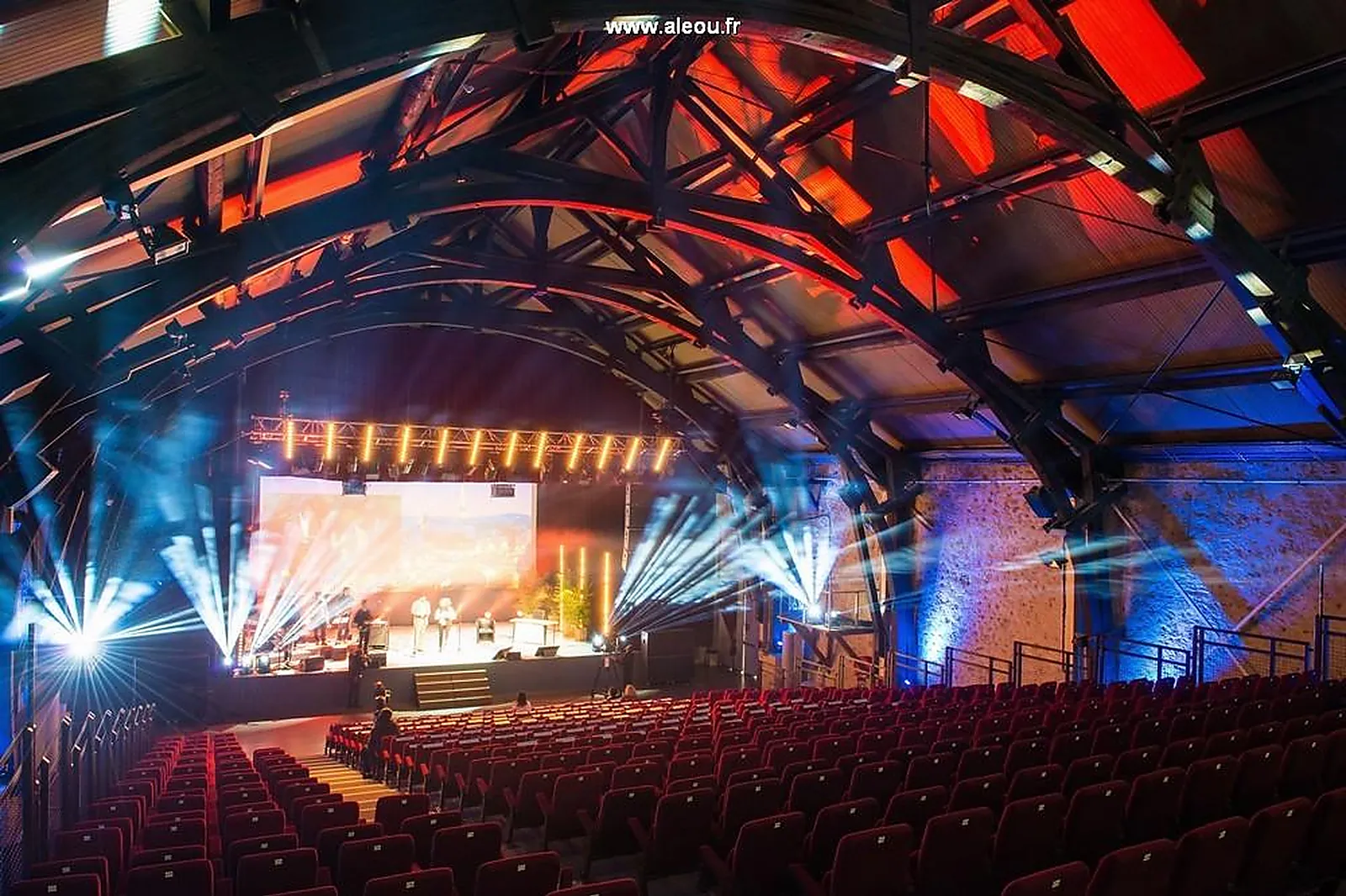 Lieux événementiels, LA FERME DU MANET