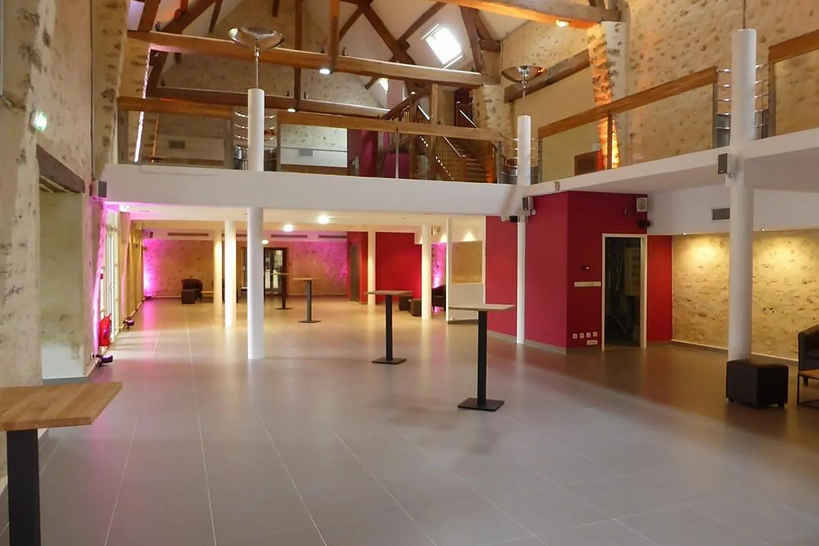 Lieux événementiels, LA FERME DU MANET