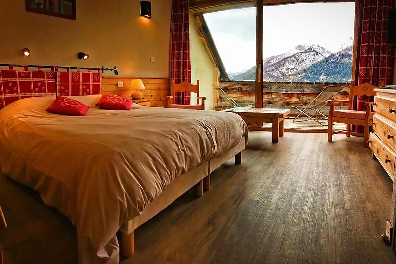 Lieux événementiels, LA FERME DE L'IZOARD