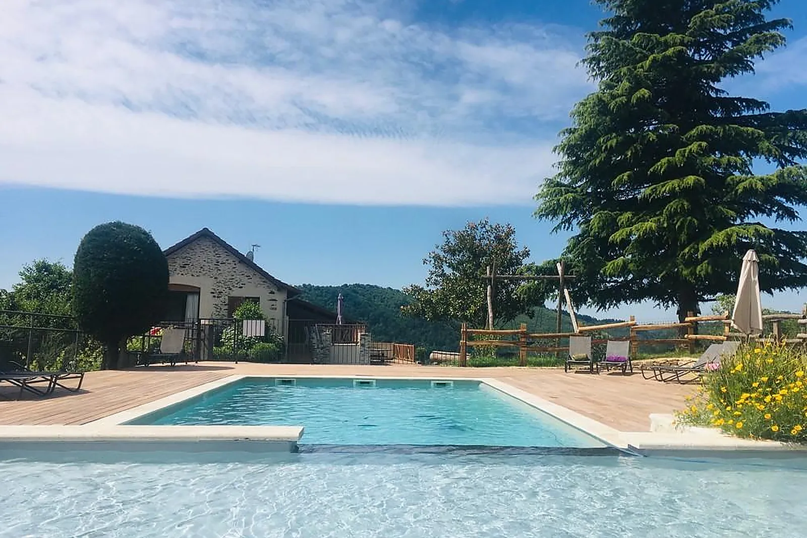 Lieux événementiels, LA FERME DU CAYLA