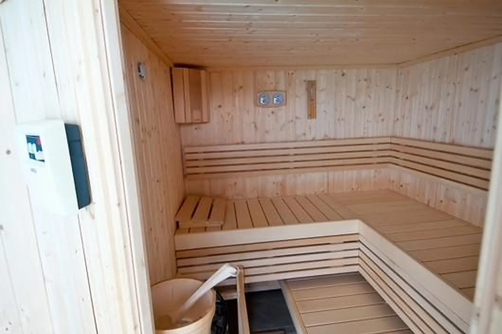 Lieux événementiels, LA FERME DU CAYLA