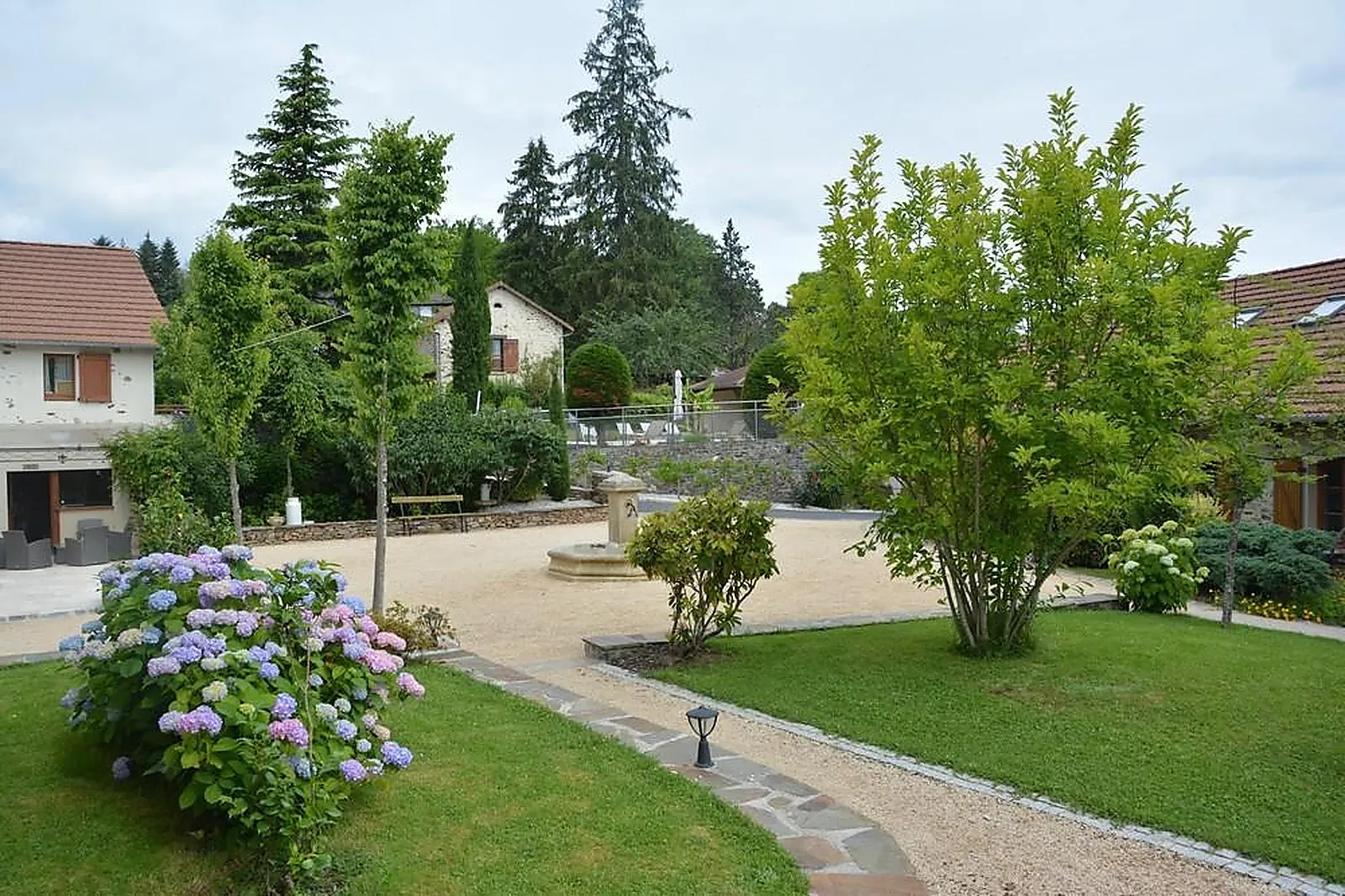 Lieux événementiels, LA FERME DU CAYLA