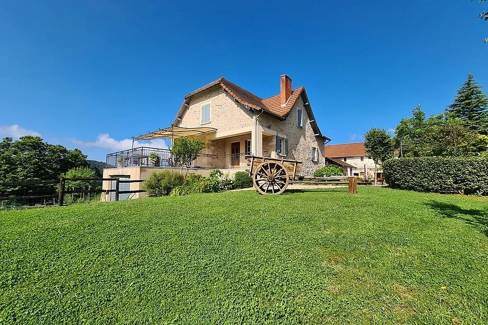 Lieux événementiels, LA FERME DU CAYLA