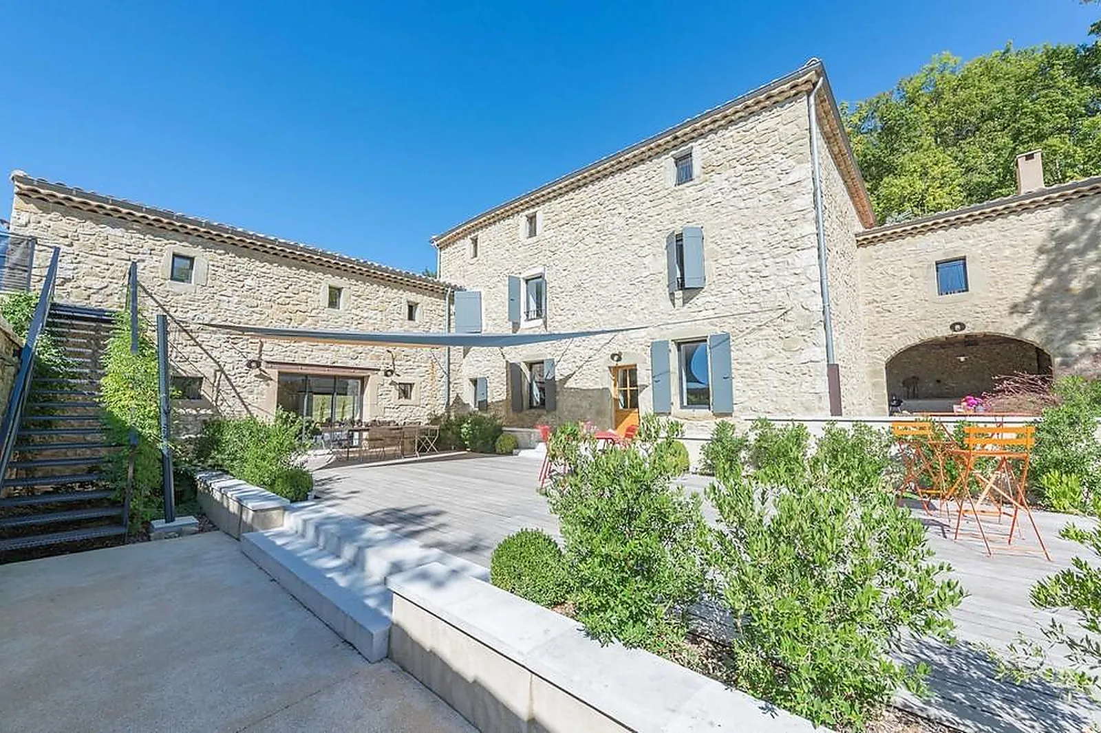 Lieux événementiels, LA FERME DU RASTEL