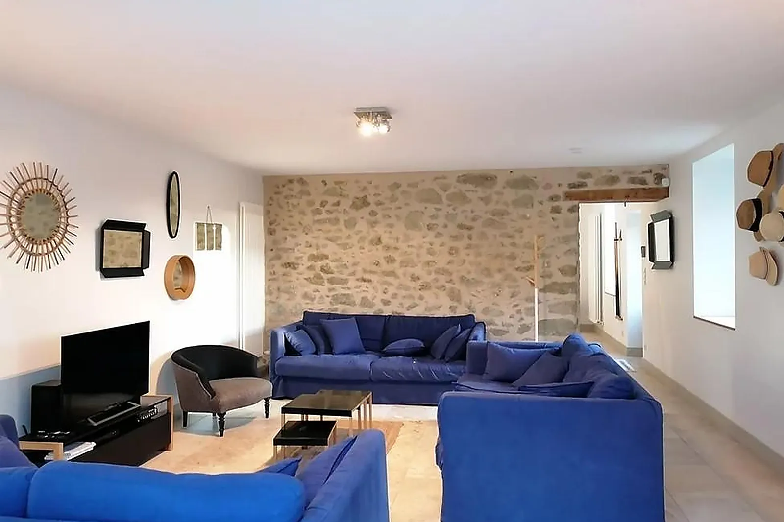 Lieux événementiels, LA FERME DU RASTEL