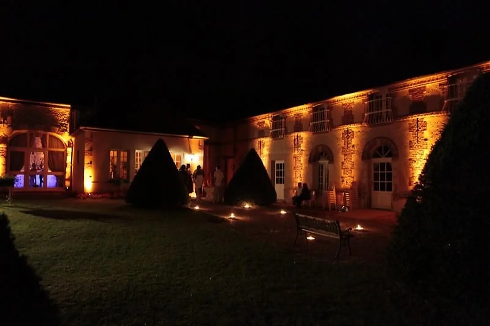 Lieux événementiels, LA FERME DU ROY