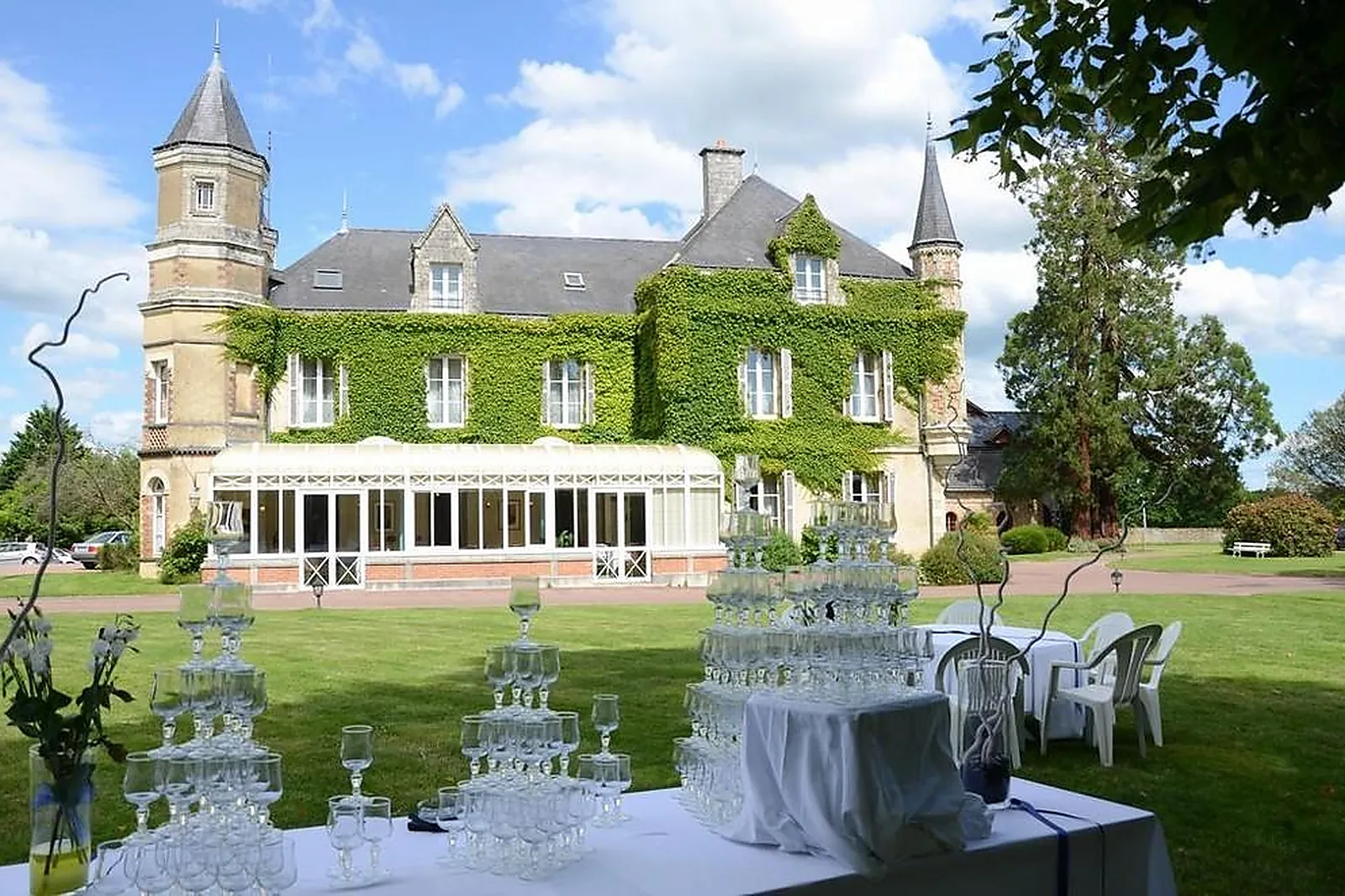 Lieux événementiels, LA FERRIÈRE