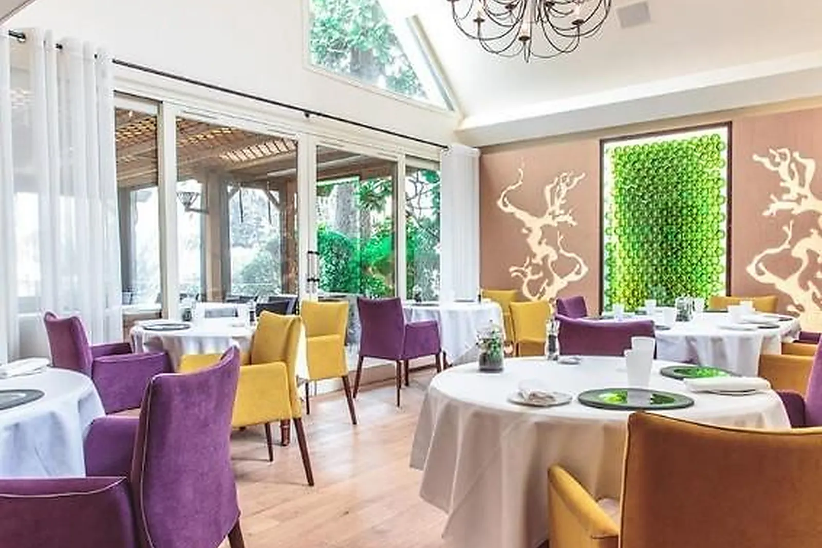 Lieux événementiels, LA FONTAINE AUX PERLES