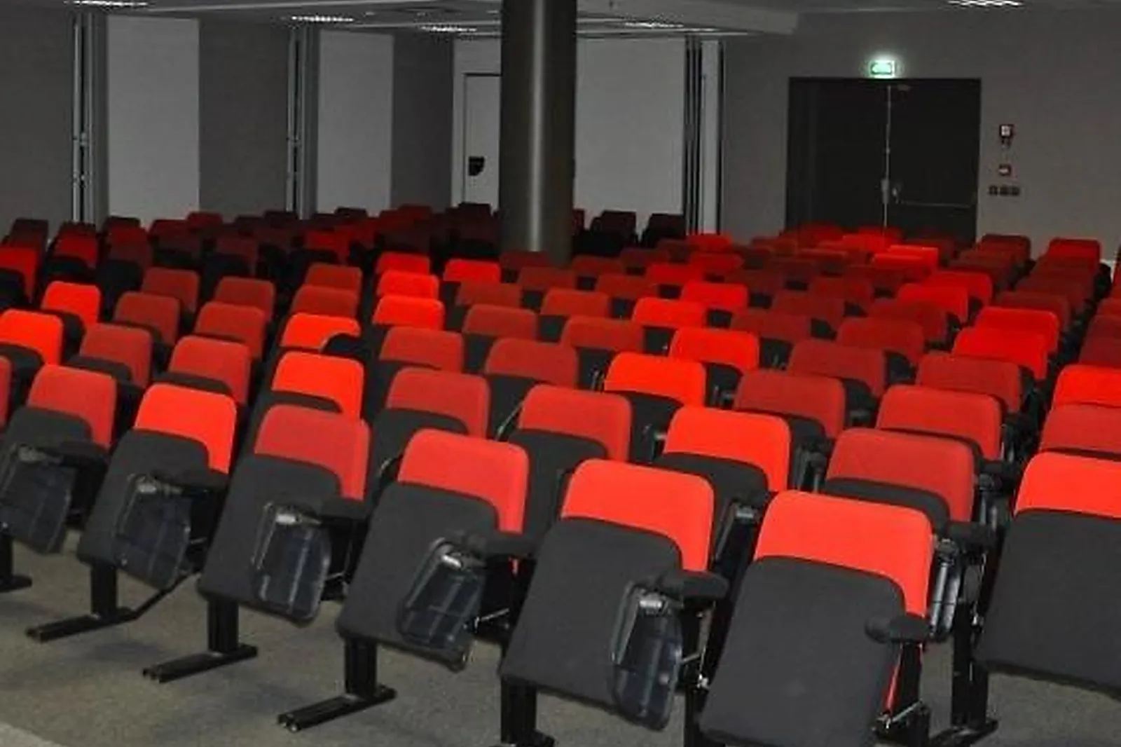 Lieux événementiels, LA GRANDE CRYPTE