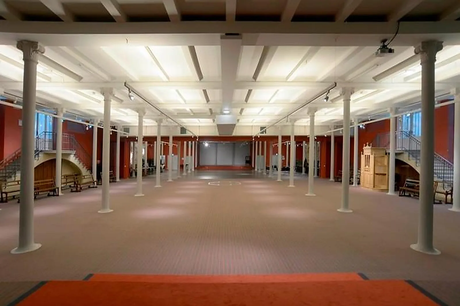 Lieux événementiels, LA GRANDE CRYPTE