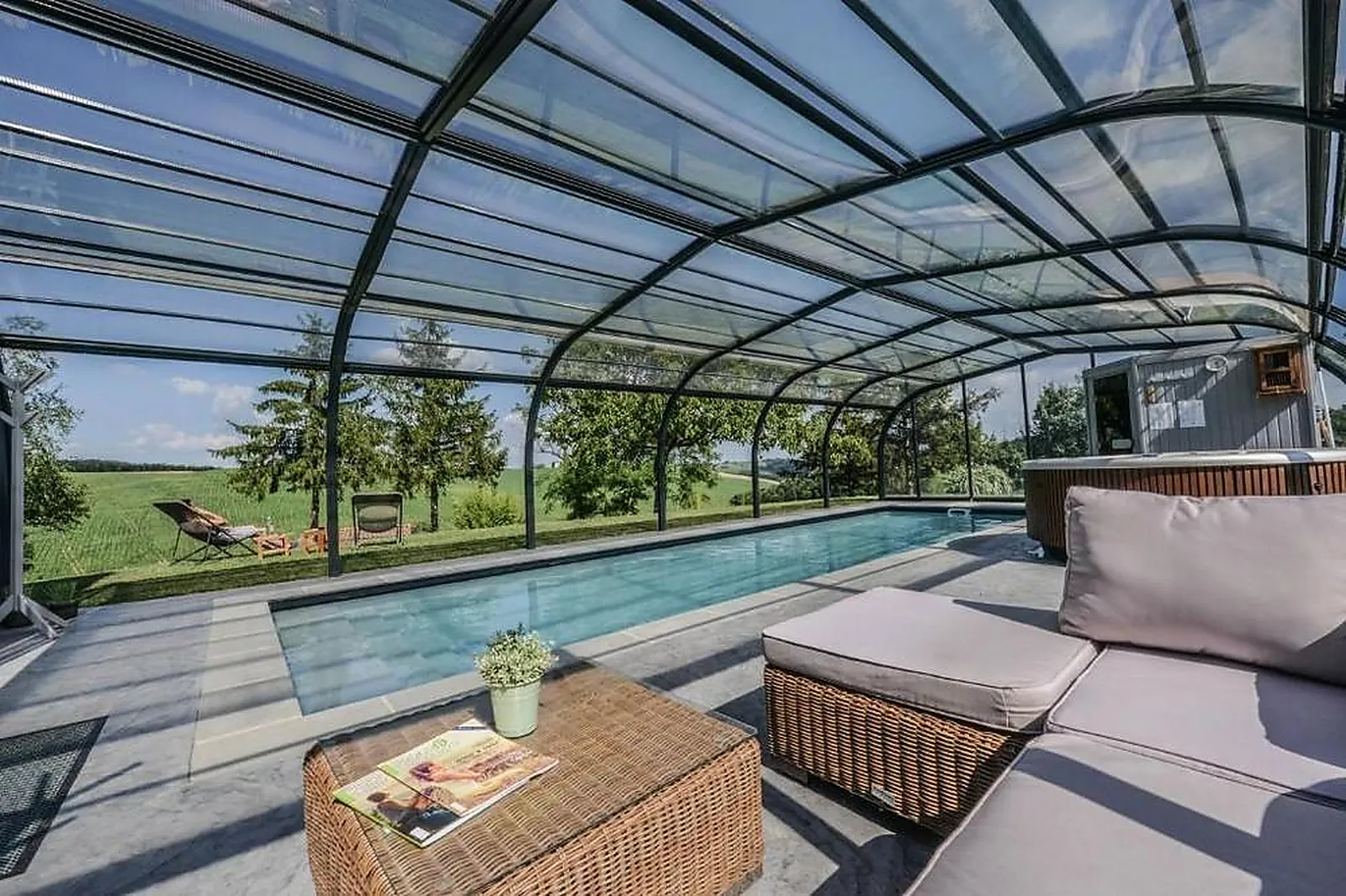 Lieux événementiels, LA GRANDE OASIS