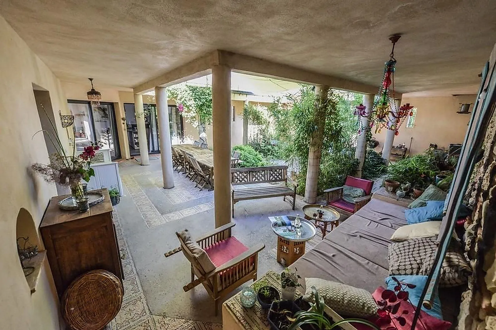 Lieux événementiels, LA GRANDE OASIS