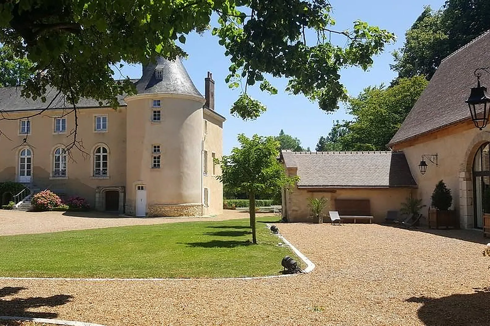 Lieux événementiels, LA GRANGE DE BRESTEAU