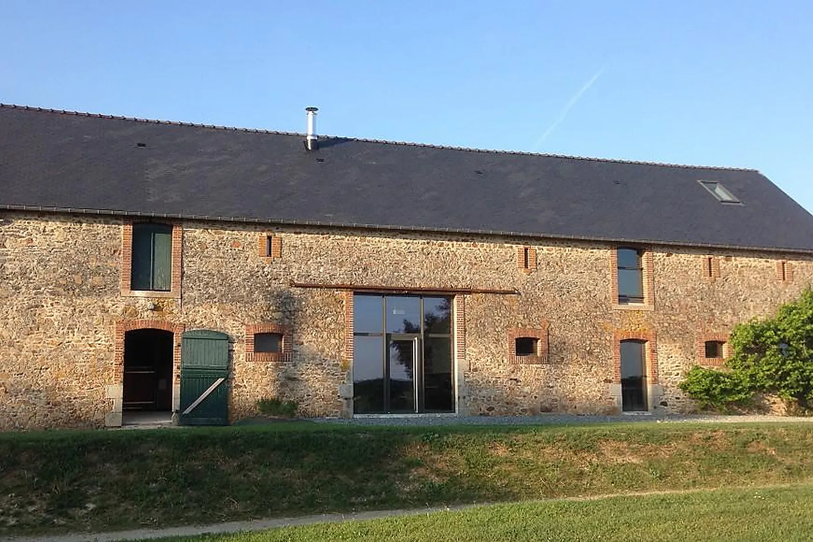 Lieux événementiels, LA GRANGE DE L'ORBIÈRE