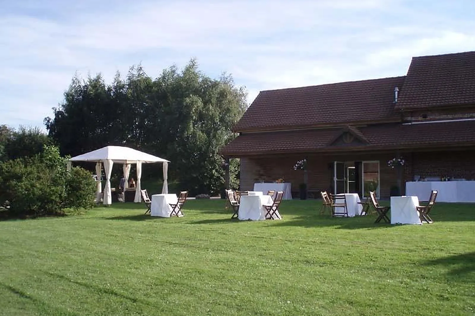 Lieux événementiels, LA GRANGE DES TRIPLÉS