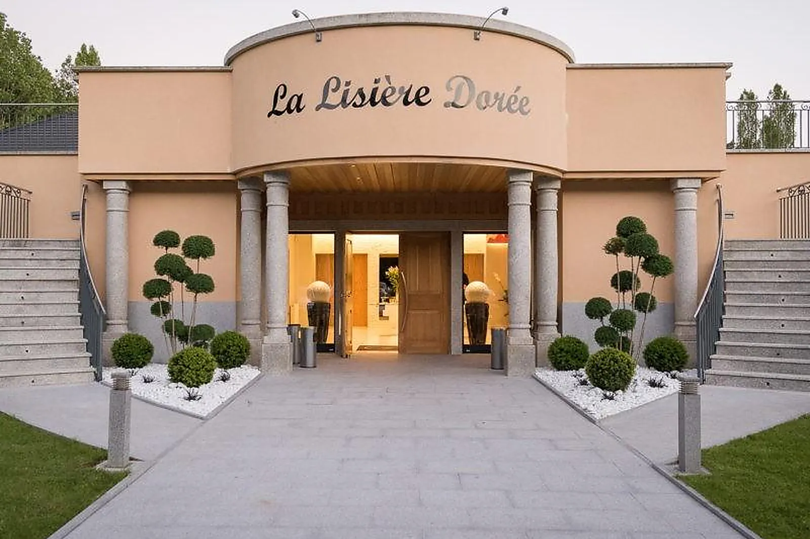 Lieux événementiels, LA LISIÈRE DORÉE