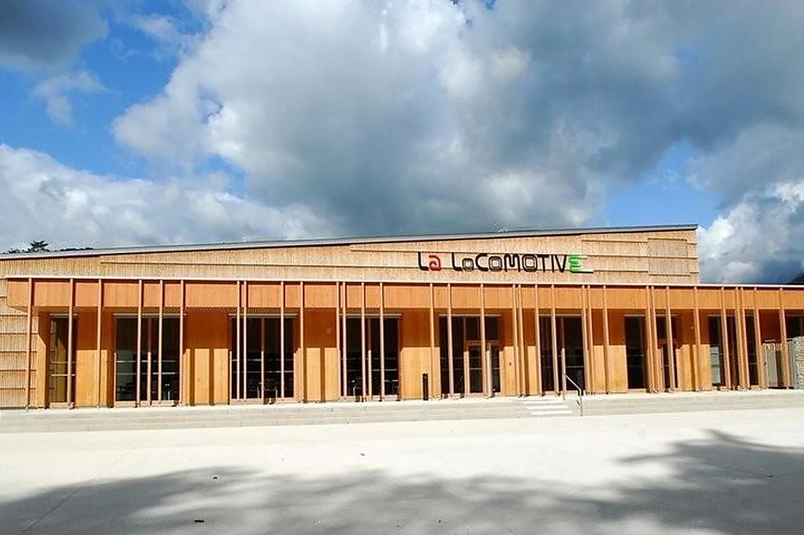 Lieux événementiels, LA LOCOMOTIVE