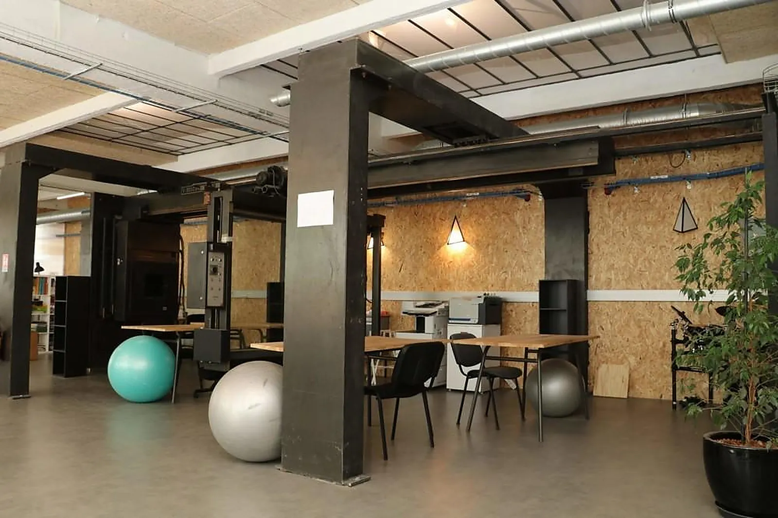 Lieux événementiels, LA MACHINERIE