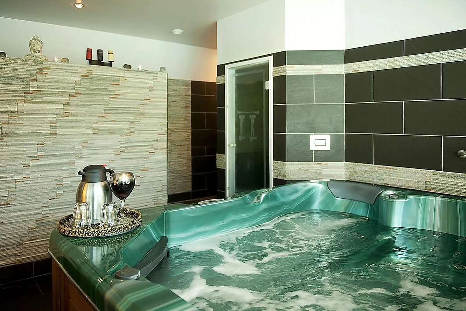 Lieux événementiels, LA MADRAGUE