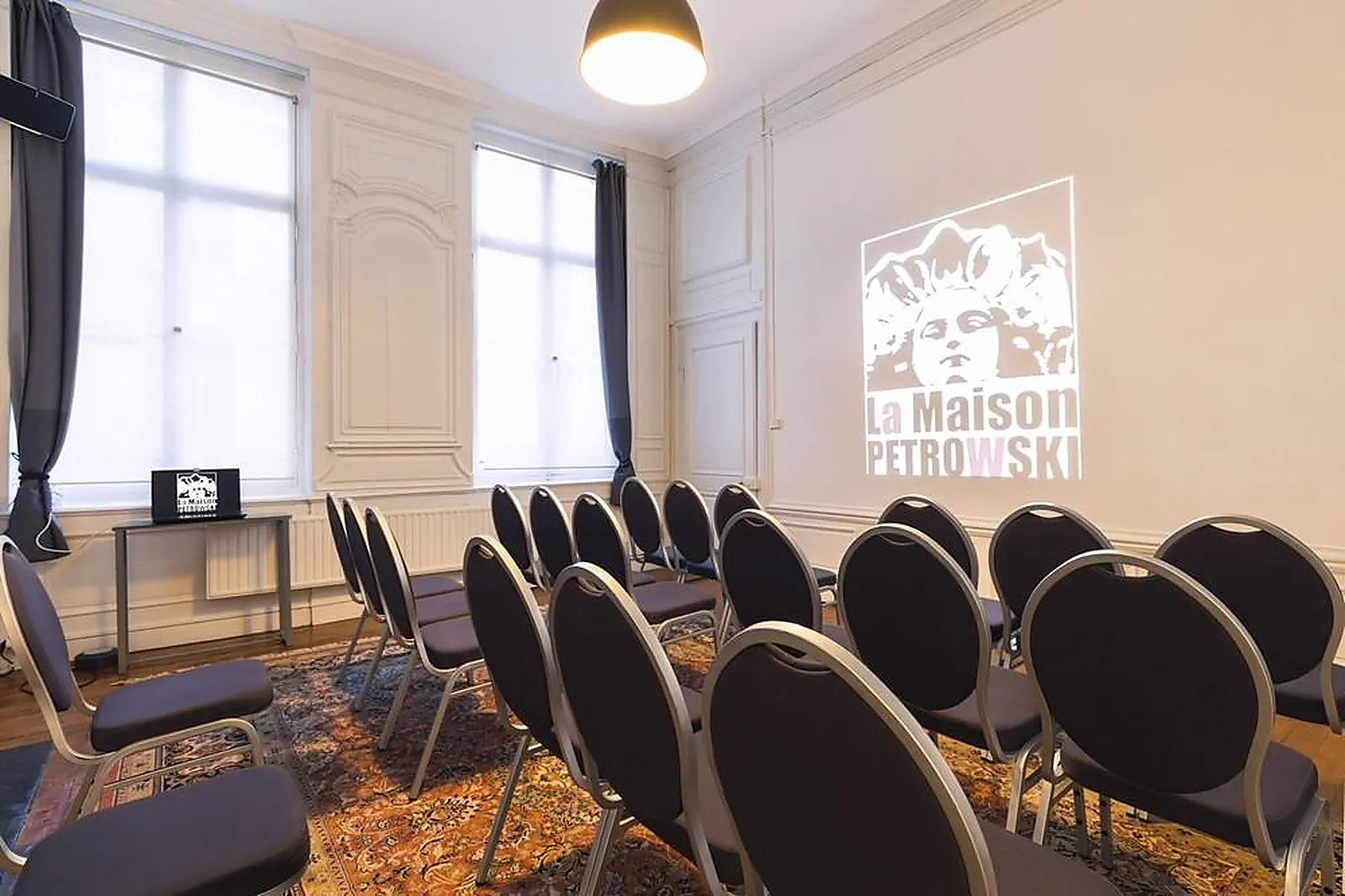 Lieux événementiels, LA MAISON PETROWSKI