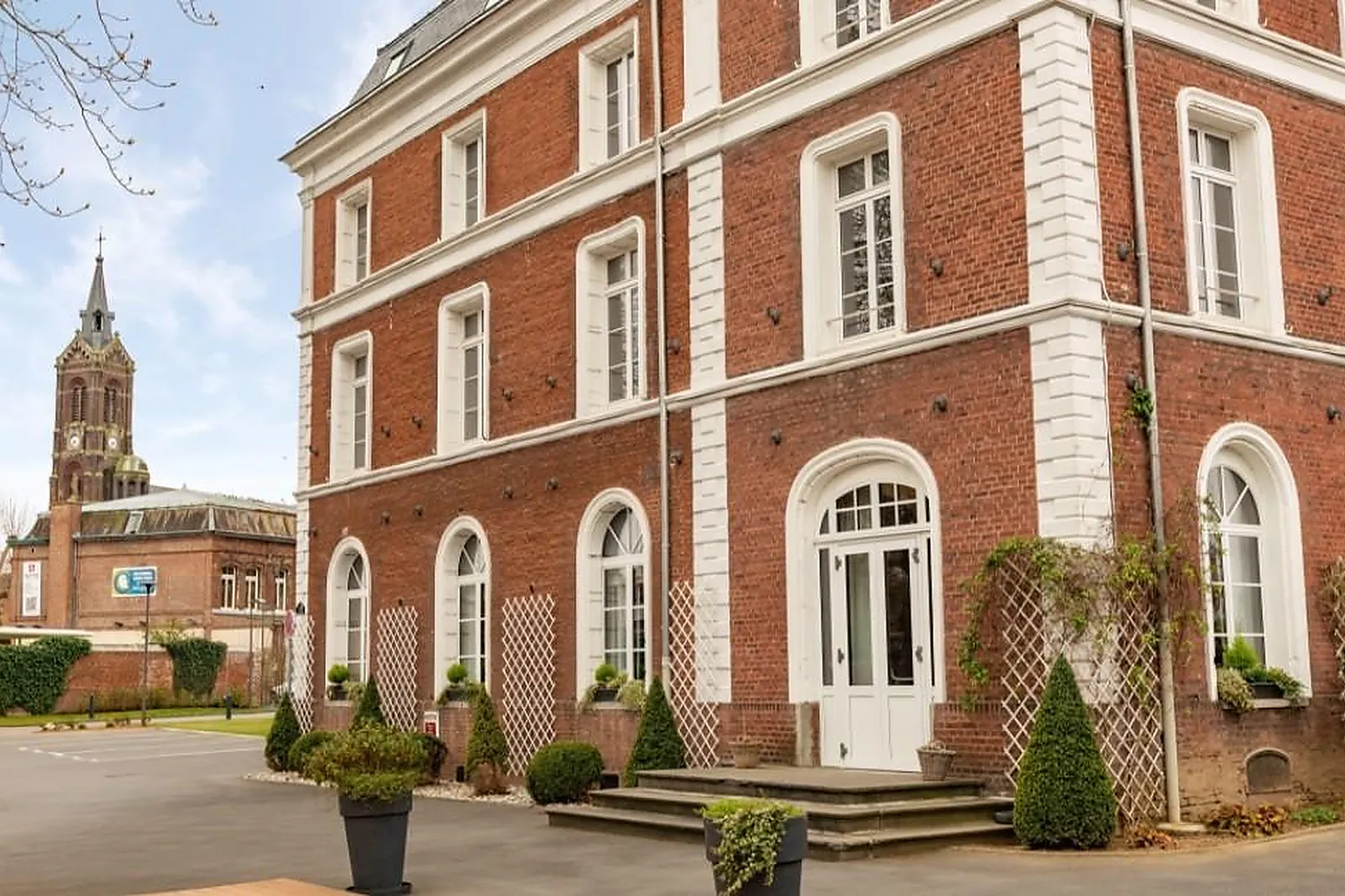 Lieux événementiels, LA MAISON ROUGE NOEUX