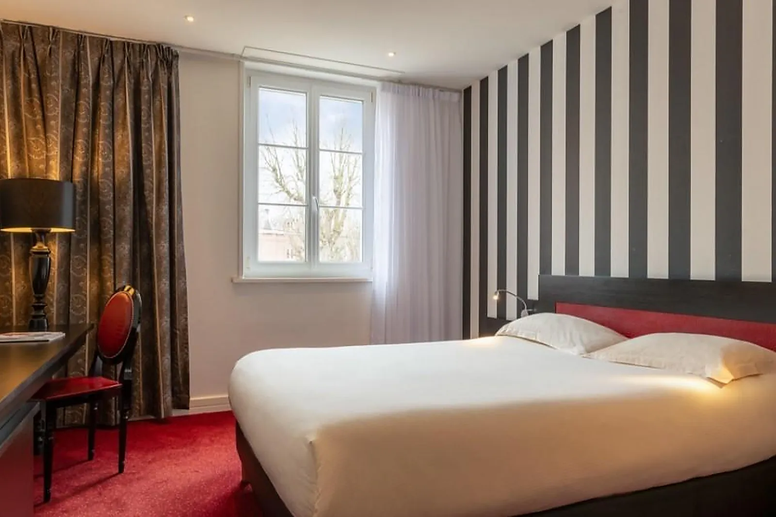 Lieux événementiels, LA MAISON ROUGE NOEUX