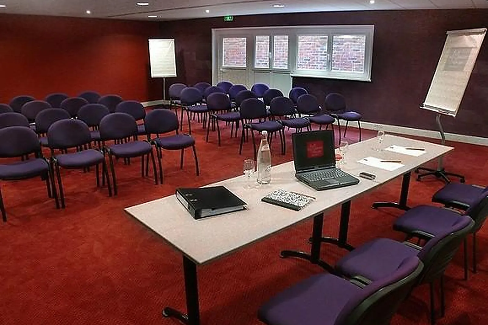 Lieux événementiels, LA MAISON ROUGE NOEUX