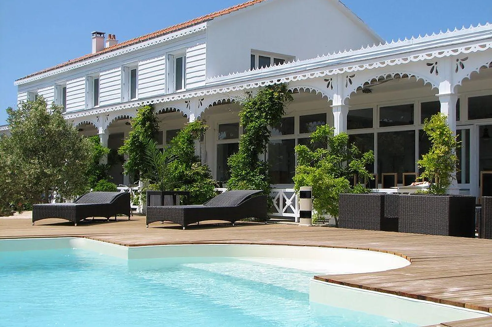 Lieux événementiels, LA MAISON SUR L'EAU