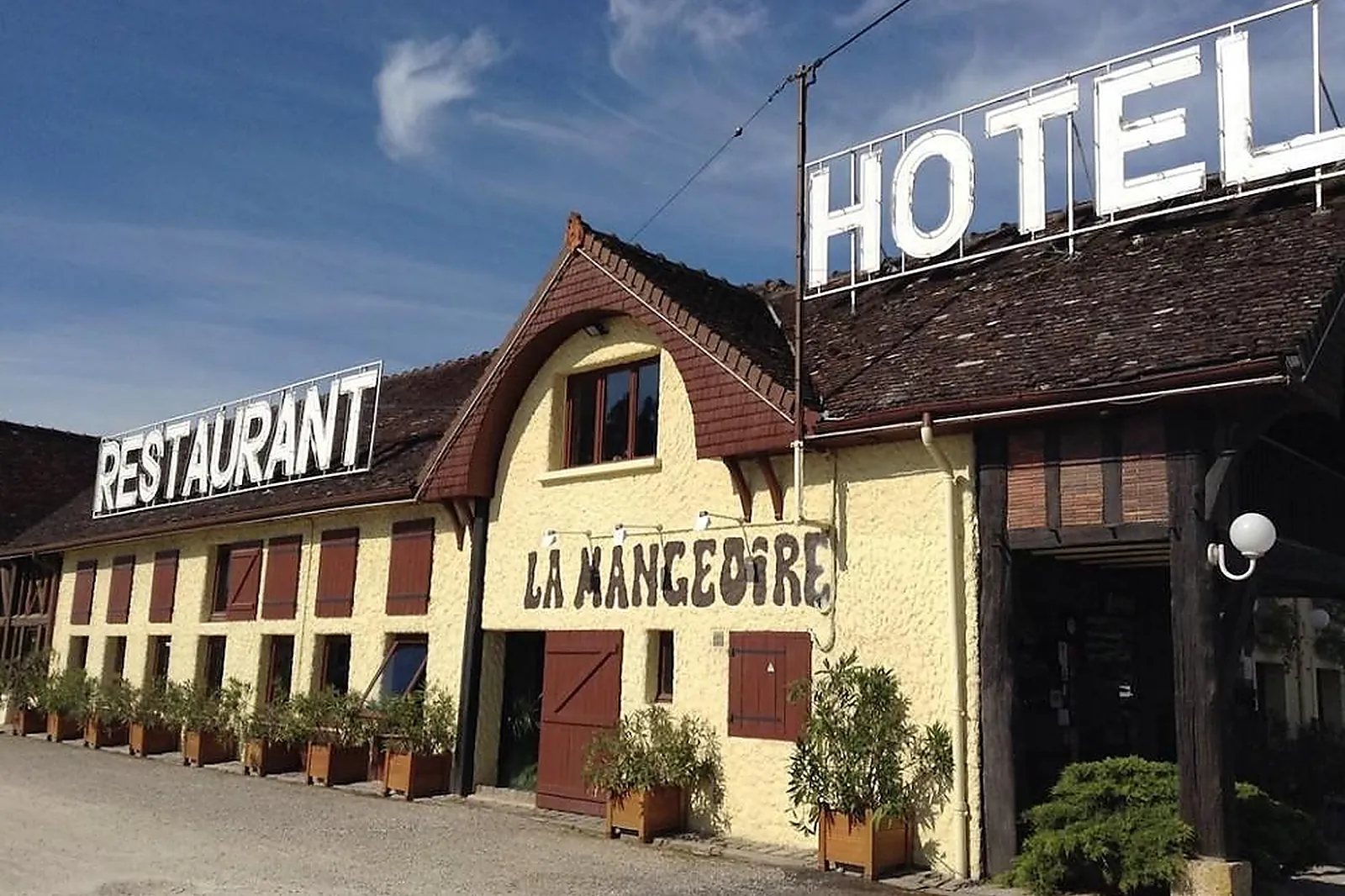 Lieux événementiels, LA MANGEOIRE